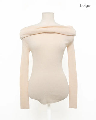 Slim Off-Shoulder Knit