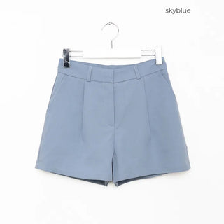 Pleated shorts