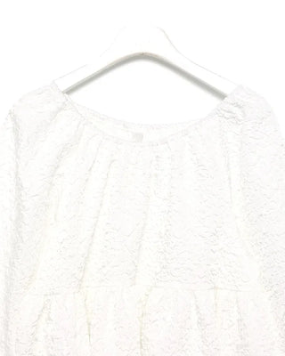 Voluminous feminine tunic