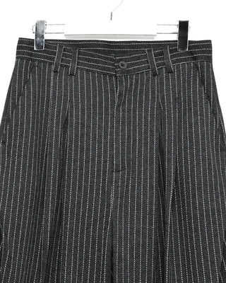 Striped Curved Tuck Slacks