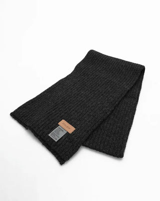 Rib-knit scarf