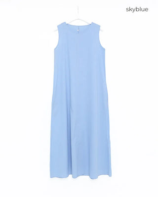 Sleeveless long dress