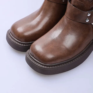 Buckle belt boots