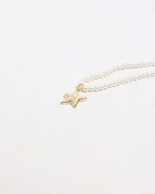 Star pendant pearl necklace