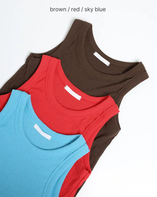 Colored ribbed sleeveless top