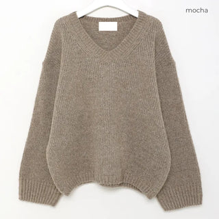 Daily V-neck knit