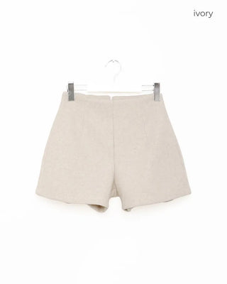 Side zipper shorts