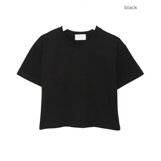 Round cropped short-sleeved T-shirt