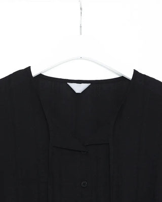 Lace-line pattern blouse