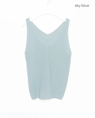 V-neck knit sleeveless top