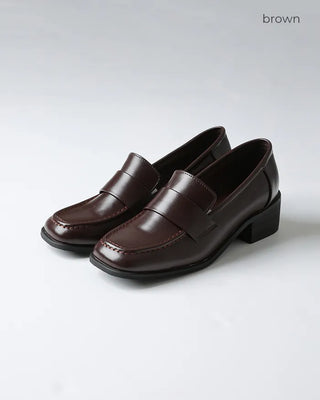 Square-line classic loafers