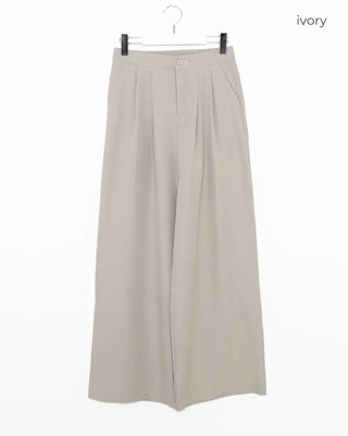 Tucked wide slacks