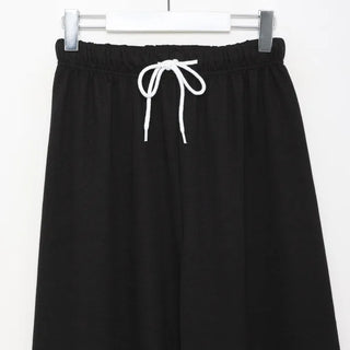 Wide sweatpants