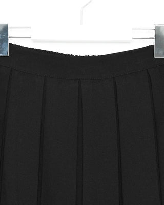 Pleated long skirt