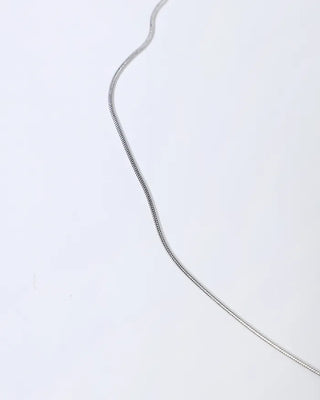 Chain design buckle necklace