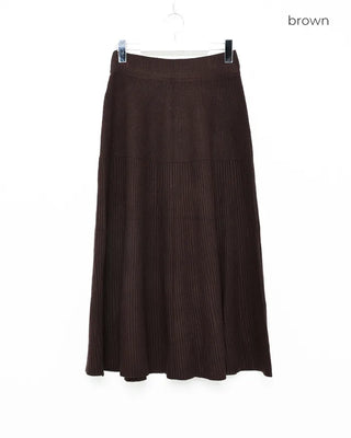 Shirred long knit skirt