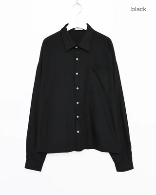 Simple semi-cropped fit shirt