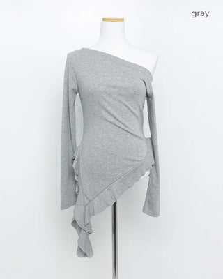 Off-shoulder asymmetrical T-shirt
