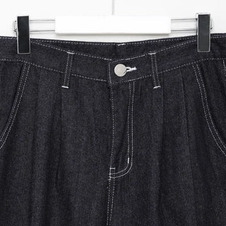 (Unisex) Two-pleat rigid denim pants