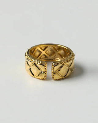 Twisted Bold Ring