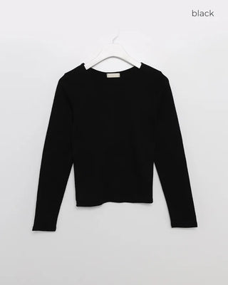 Round simple long-sleeved T-shirt