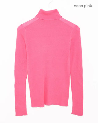 Colored turtleneck knit