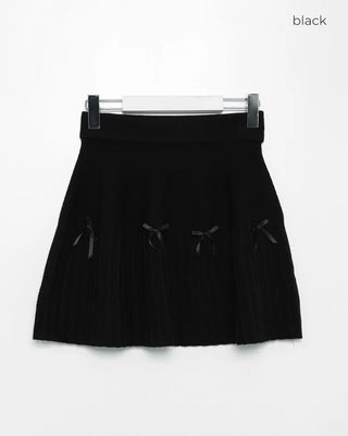 Ribbon detail pleated mini skirt