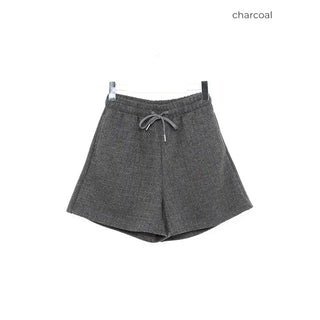 String knit shorts