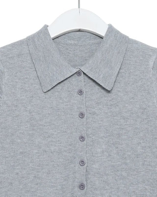Colored neck button short-sleeved knit