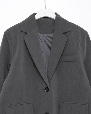 Back slit flap pocket jacket