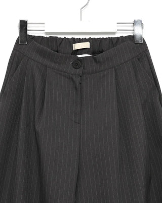 Pintuck striped wide slacks