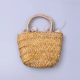 Two-ribbon basket bag