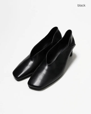 Mid-heel loafer pumps