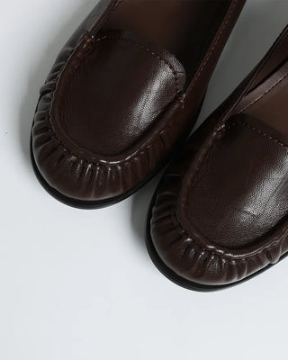 Shirring strap loafers