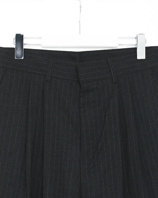 (Unisex) Pinstripe Two-Pleat Loose Slacks