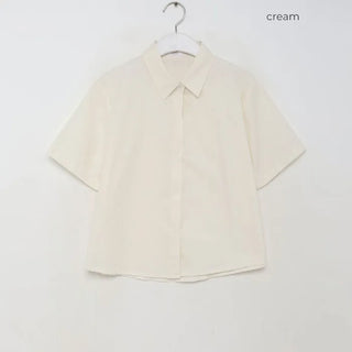 Cropped half-sleeve shirt