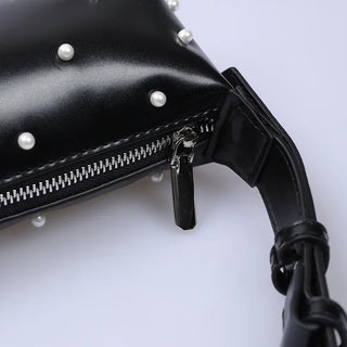 Pearl pointed bag