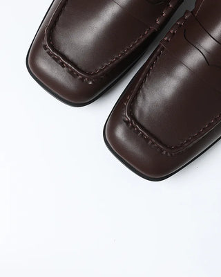 Pleated loafers