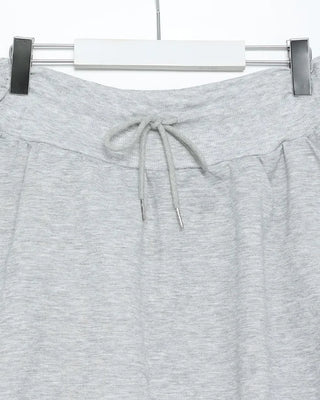 Voluminous elastic waist mini skirt