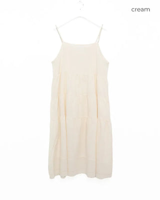 Flower punching lace hem camisole dress