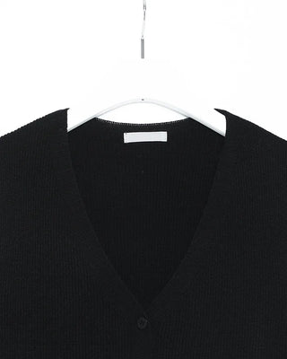 V-neck slim ribbed knit vest
