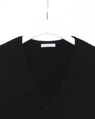Classic V-neck knit vest