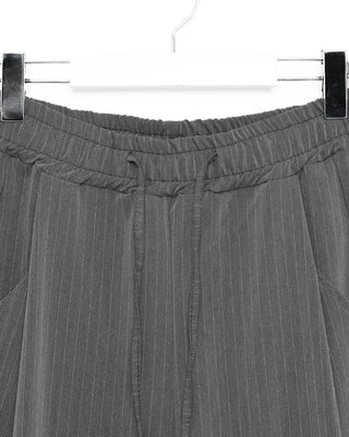 Pintuck stripe banding slacks