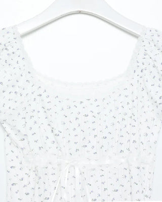 Scalloped Point Flower T-shirt