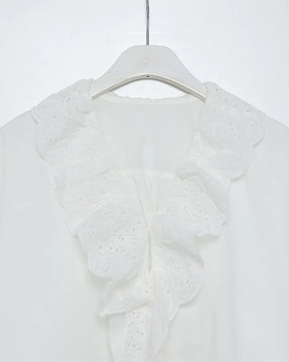 Punching detail blouse