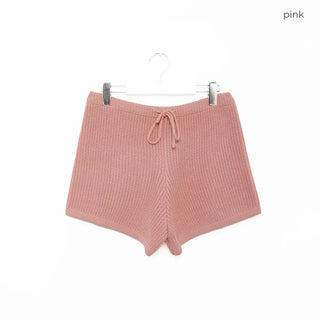 Knit shorts with elastic waistband
