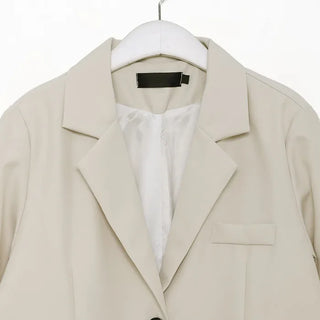 Back-button tailored jacket