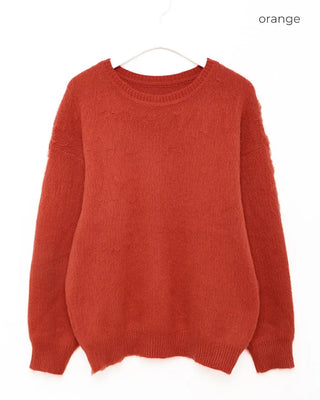 Loose-fit round-neck knit