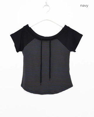 Raglan Border Off-Shoulder T-Shirt
