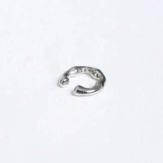 Wave ear cuff